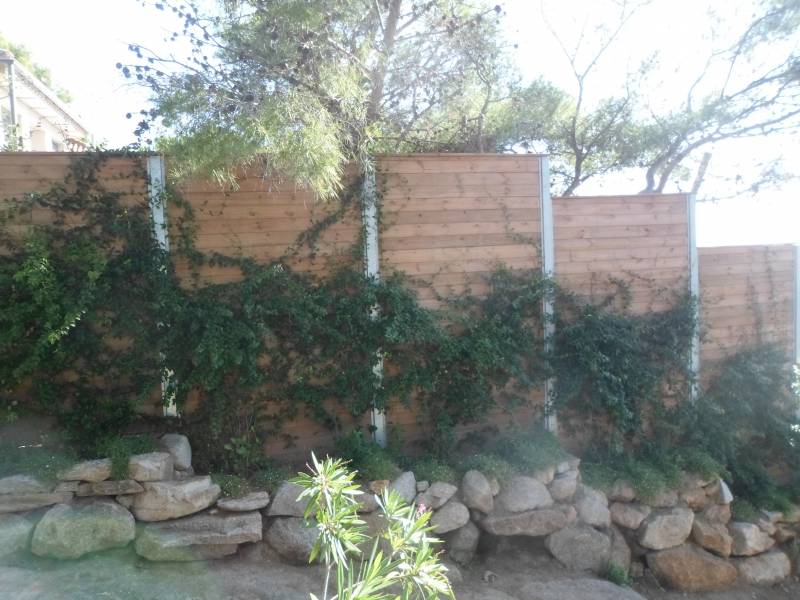 Mur et cloture antibruit végétalisé dans le var